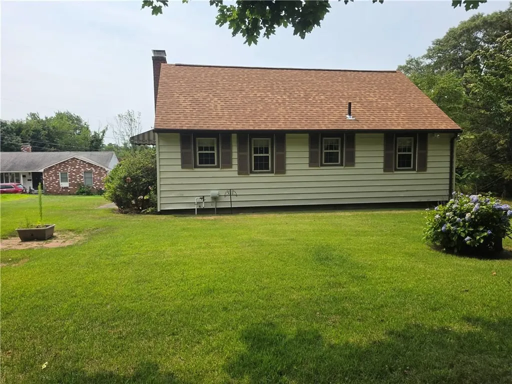 25 Linwood Street West Warwick RI 02893