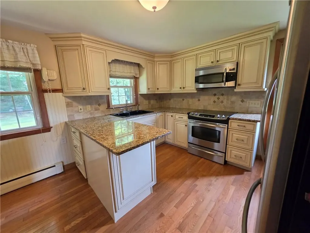 25 Linwood Street West Warwick RI 02893