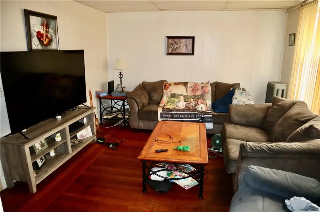 17 Tyndall Street Providence RI 02908