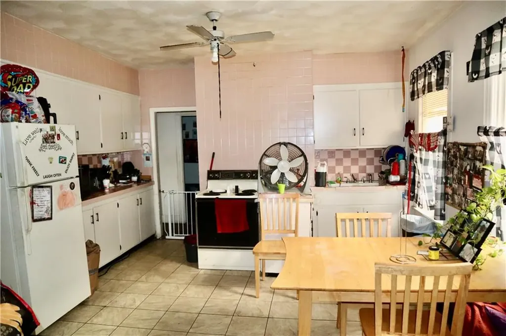 17 Tyndall Street Providence RI 02908
