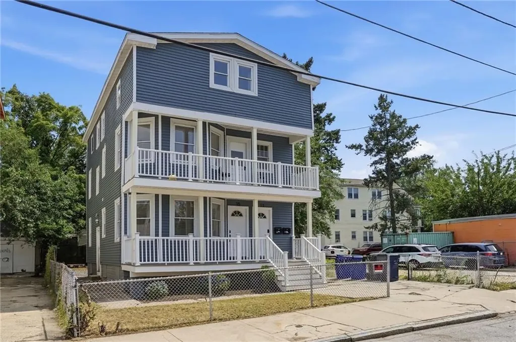 13 Suffolk Street Providence RI 02908