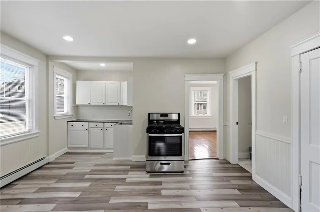 13 Suffolk Street Providence RI 02908