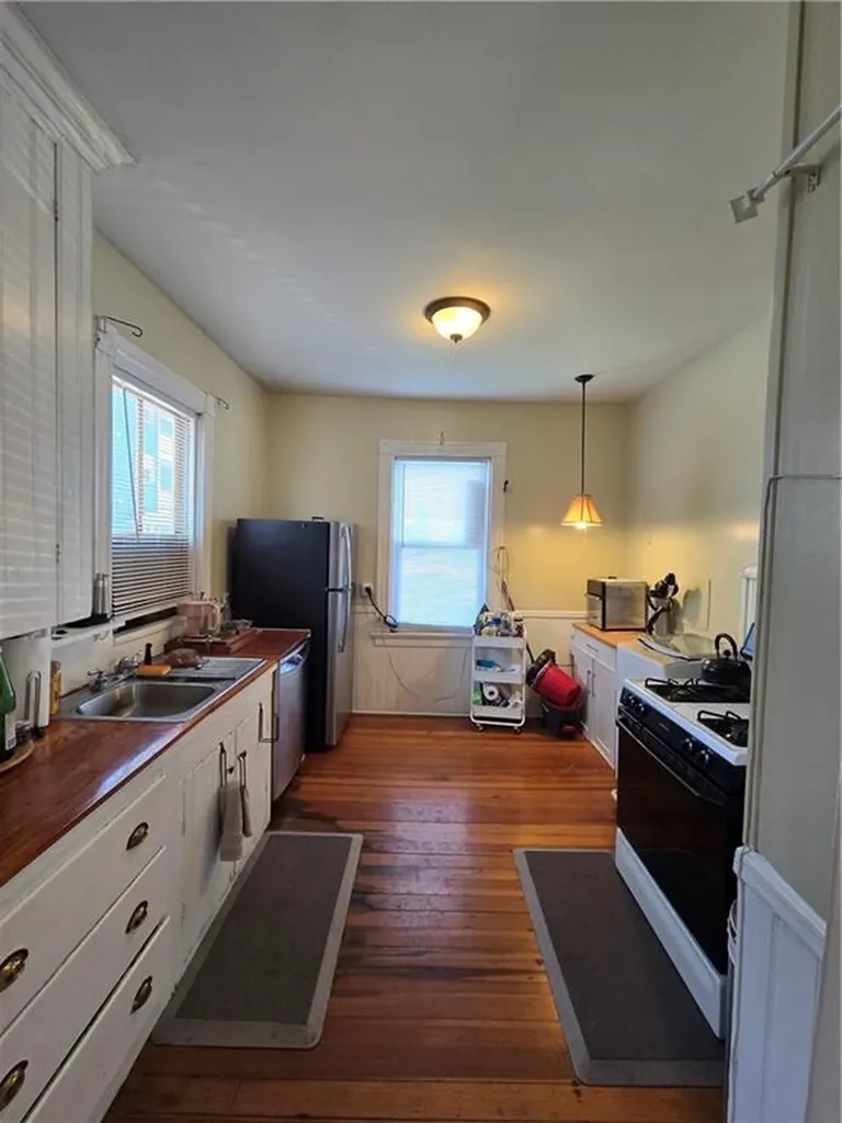 73 Beacon Avenue Providence RI 02903