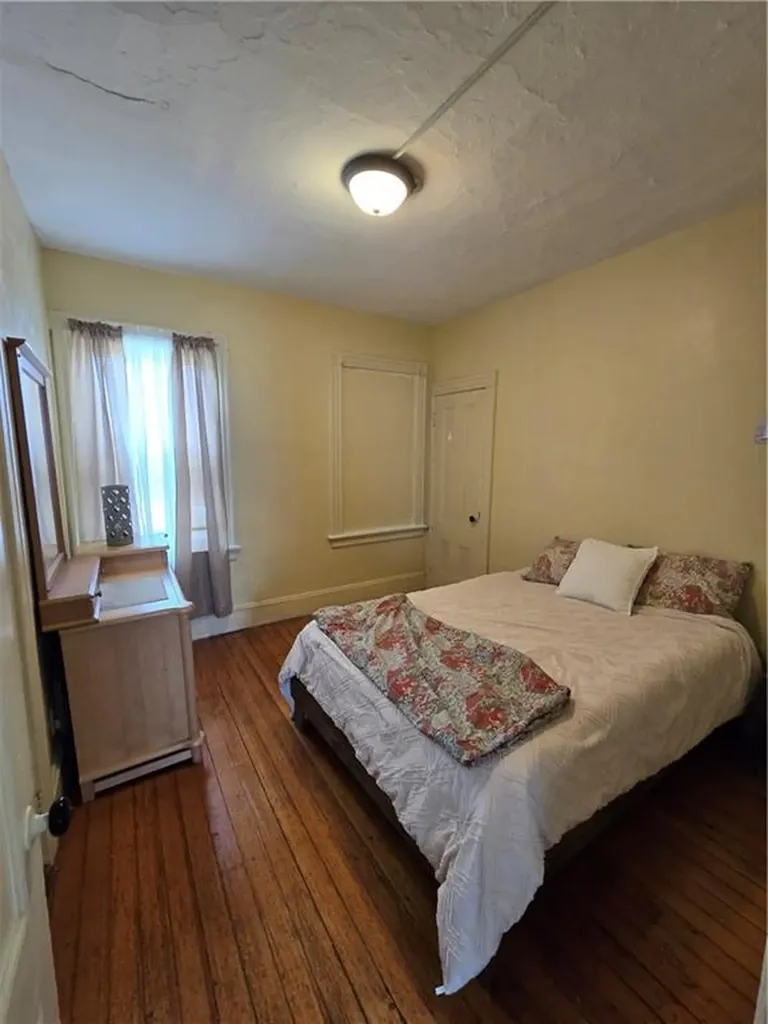 73 Beacon Avenue Providence RI 02903