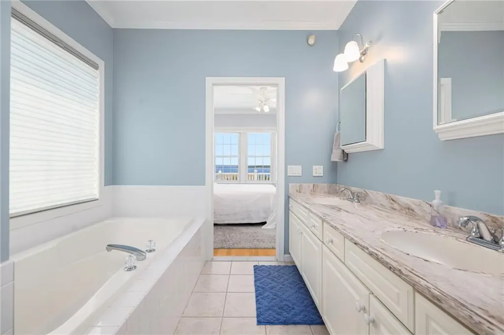 217 Rolling Hill Road Portsmouth RI 02871