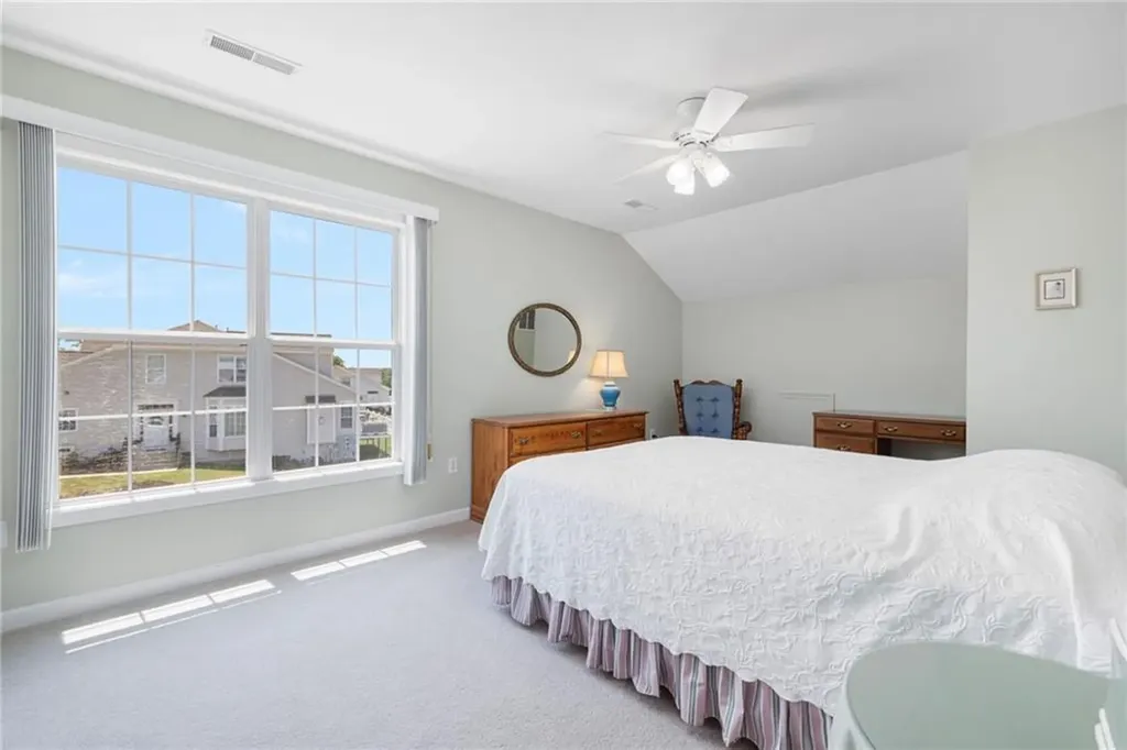 217 Rolling Hill Road Portsmouth RI 02871