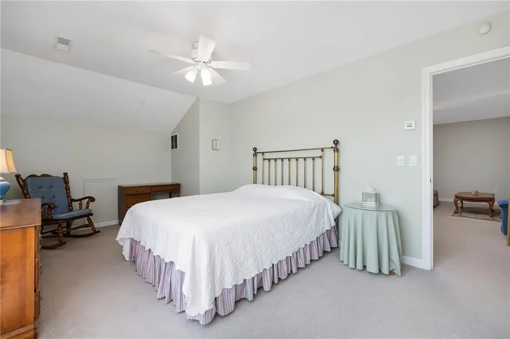 217 Rolling Hill Road Portsmouth RI 02871