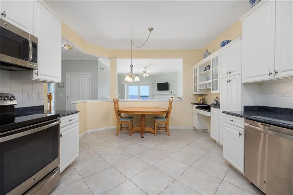 217 Rolling Hill Road Portsmouth RI 02871