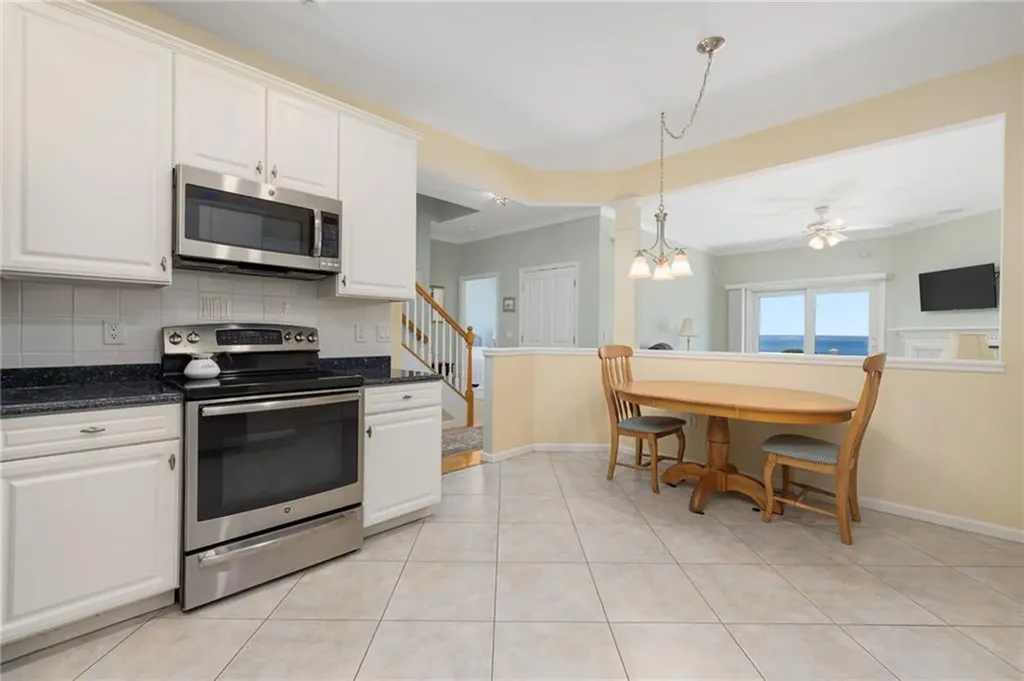 217 Rolling Hill Road Portsmouth RI 02871