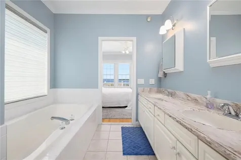 217 Rolling Hill Road Portsmouth RI 02871