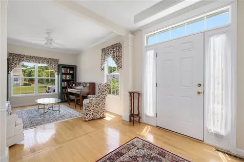 217 Rolling Hill Road Portsmouth RI 02871