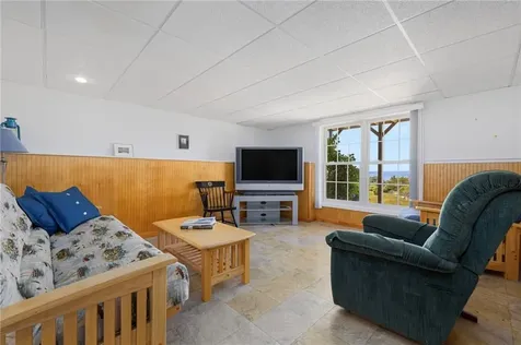 217 Rolling Hill Road Portsmouth RI 02871