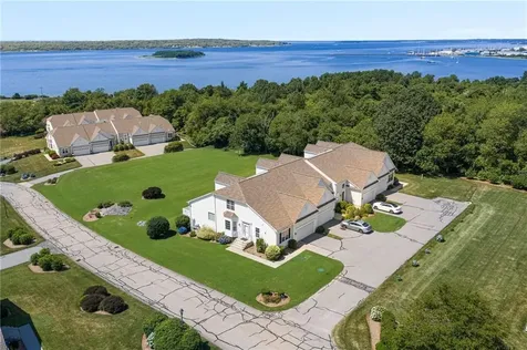 217 Rolling Hill Road Portsmouth RI 02871