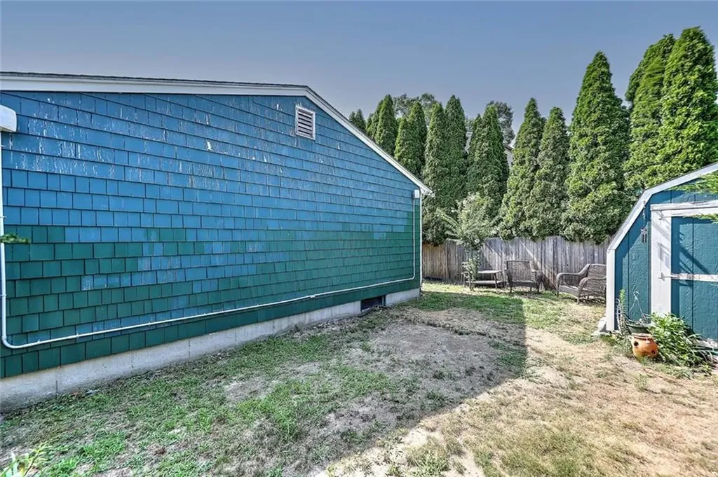 104 Stanton Avenue East Providence RI 02915