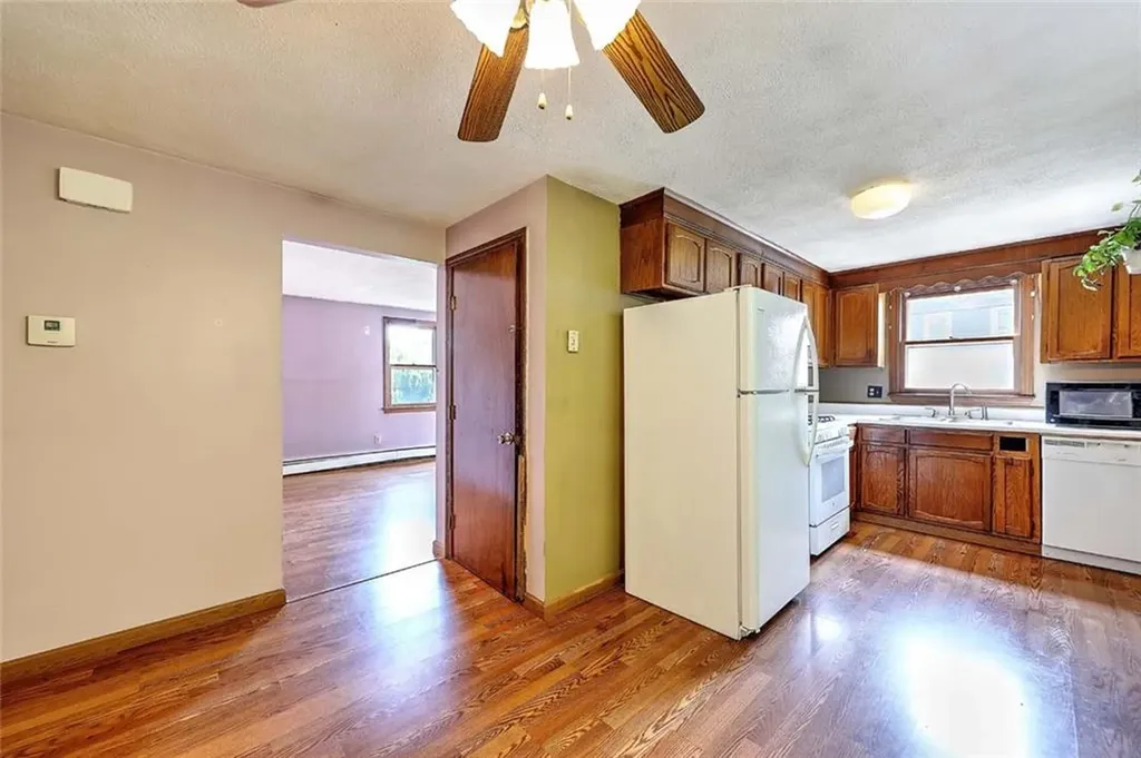 104 Stanton Avenue East Providence RI 02915