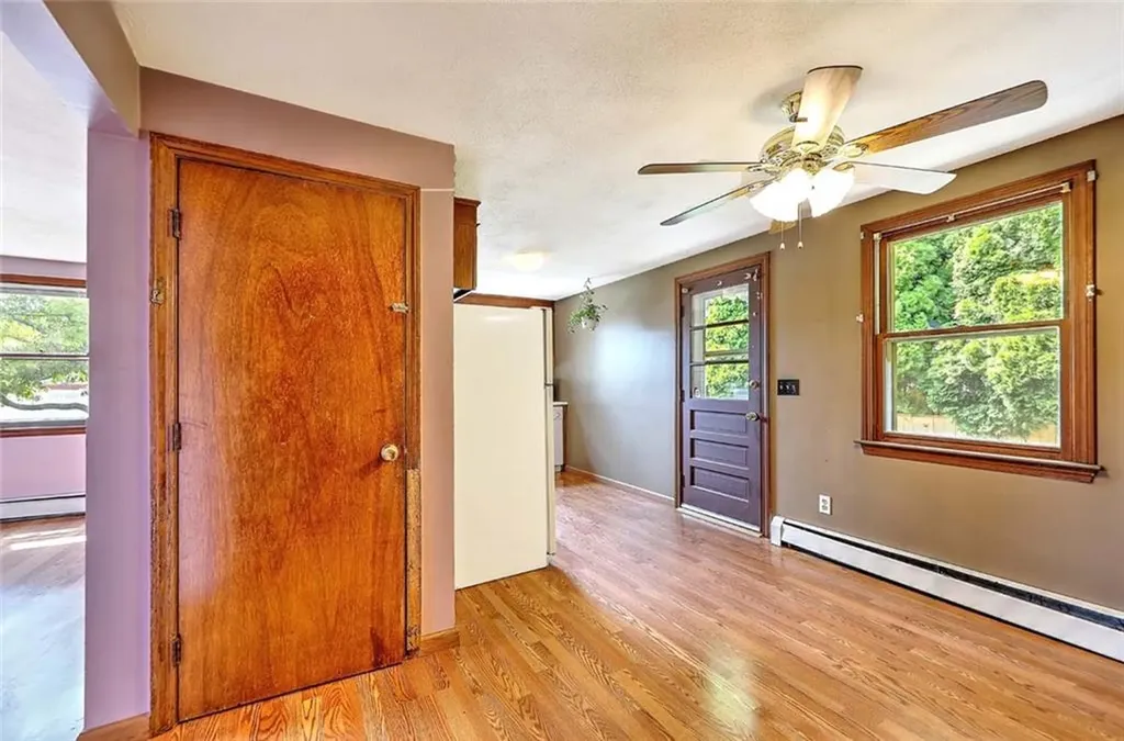 104 Stanton Avenue East Providence RI 02915
