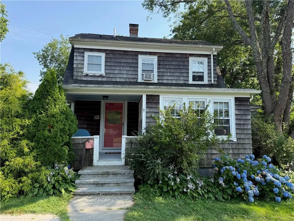 124 Beach Road Bristol RI 02809