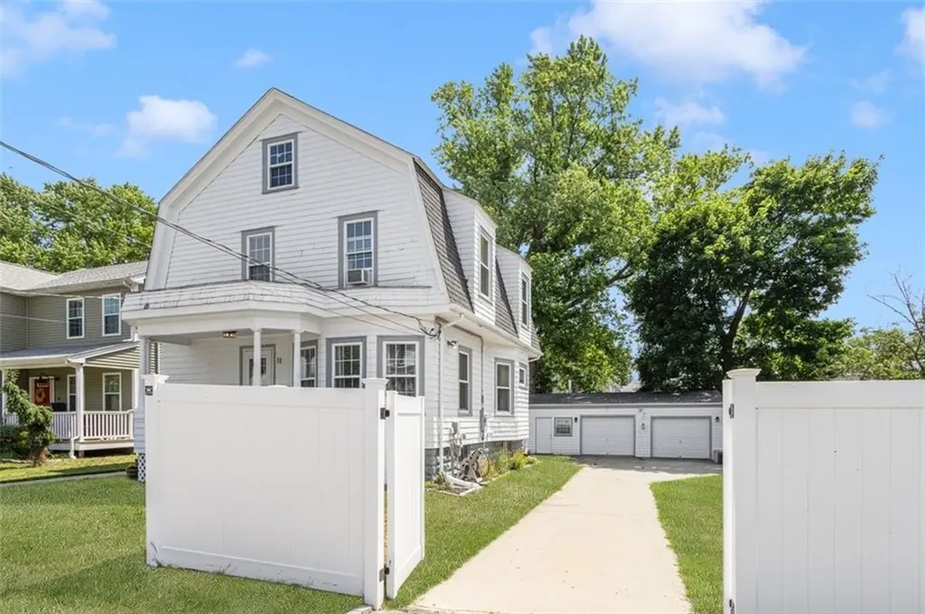 11 Minerva Avenue Cumberland RI 02864