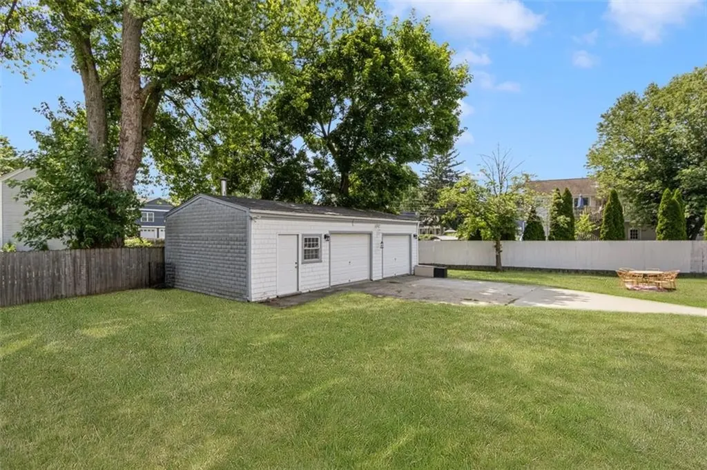 11 Minerva Avenue Cumberland RI 02864