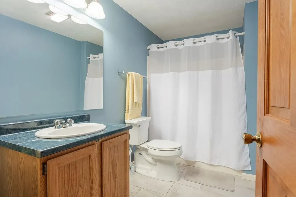 703 Brookhaven Lane Woonsocket RI 02895