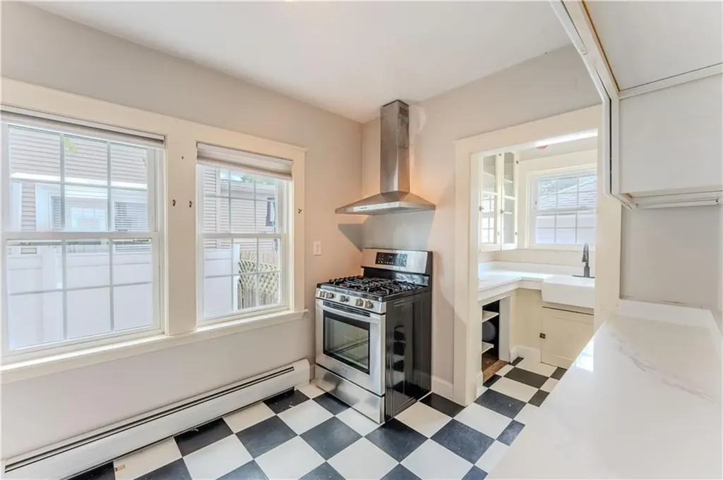 27 Willis Street Cranston RI 02910
