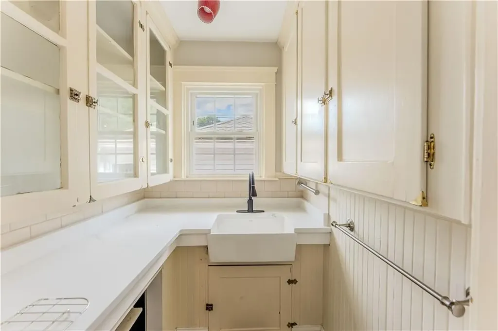 27 Willis Street Cranston RI 02910
