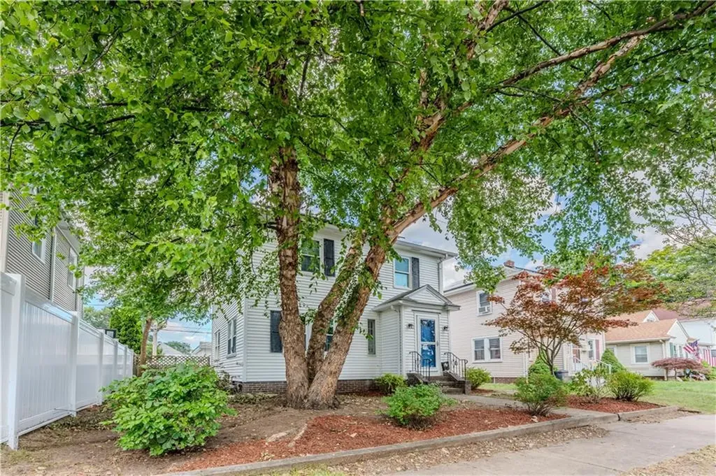 27 Willis Street Cranston RI 02910