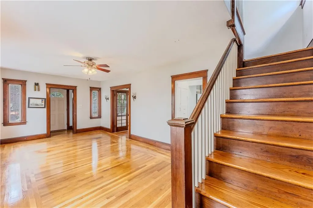27 Willis Street Cranston RI 02910
