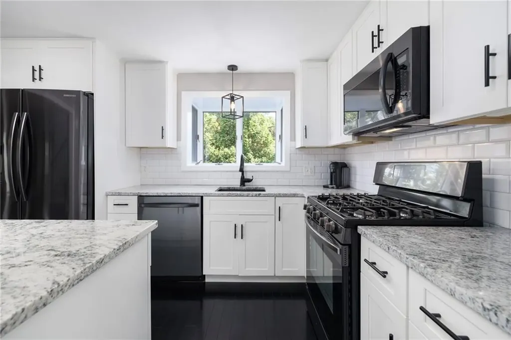 11 Loxley Drive Johnston RI 02919