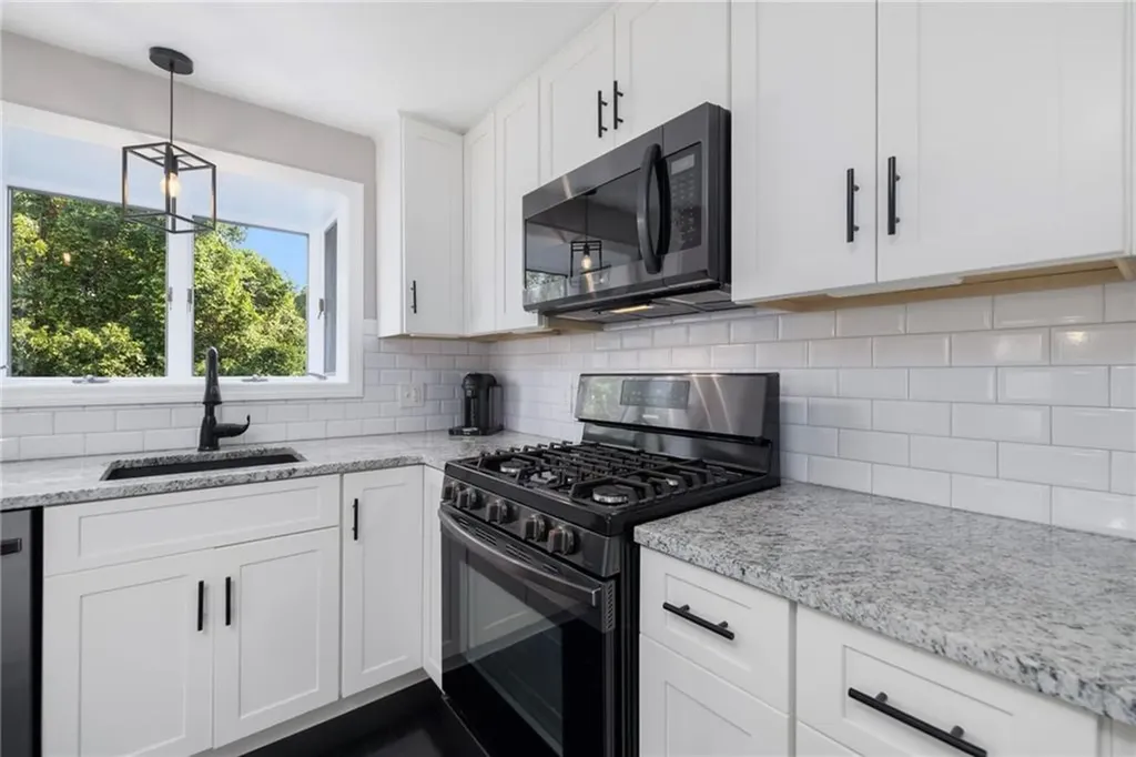 11 Loxley Drive Johnston RI 02919