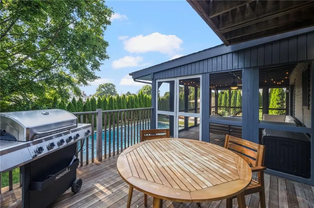 11 Loxley Drive Johnston RI 02919