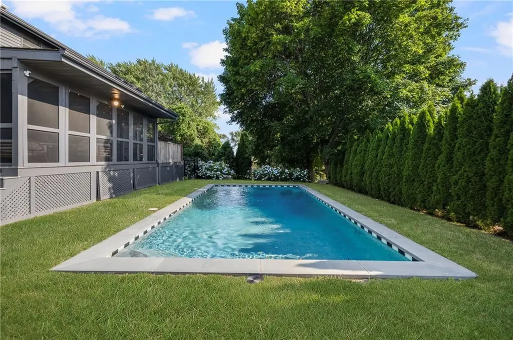 11 Loxley Drive Johnston RI 02919