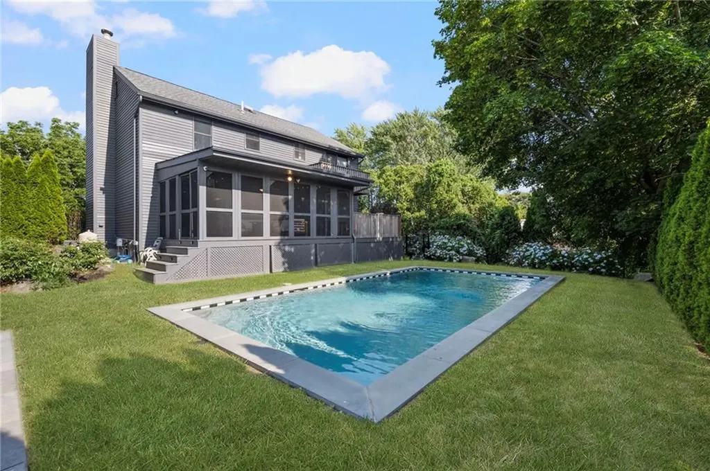11 Loxley Drive Johnston RI 02919