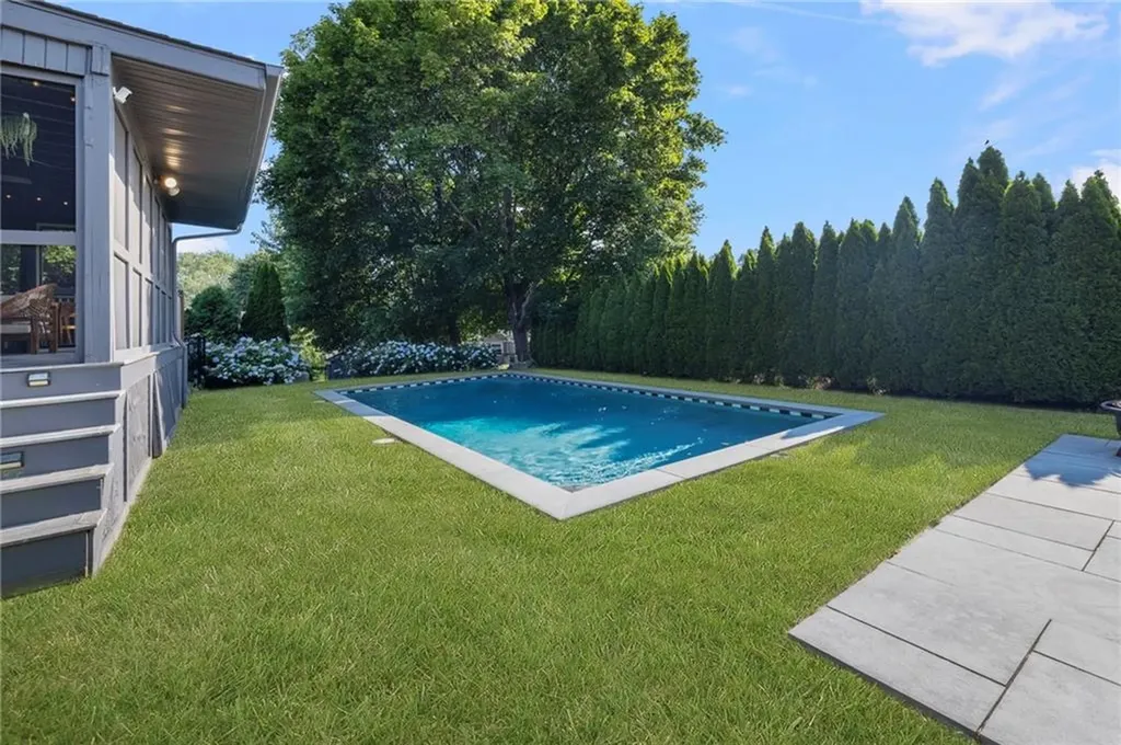 11 Loxley Drive Johnston RI 02919