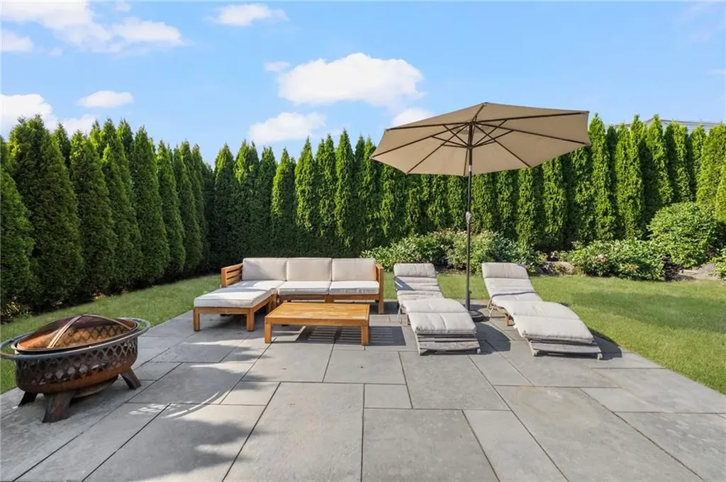 11 Loxley Drive Johnston RI 02919