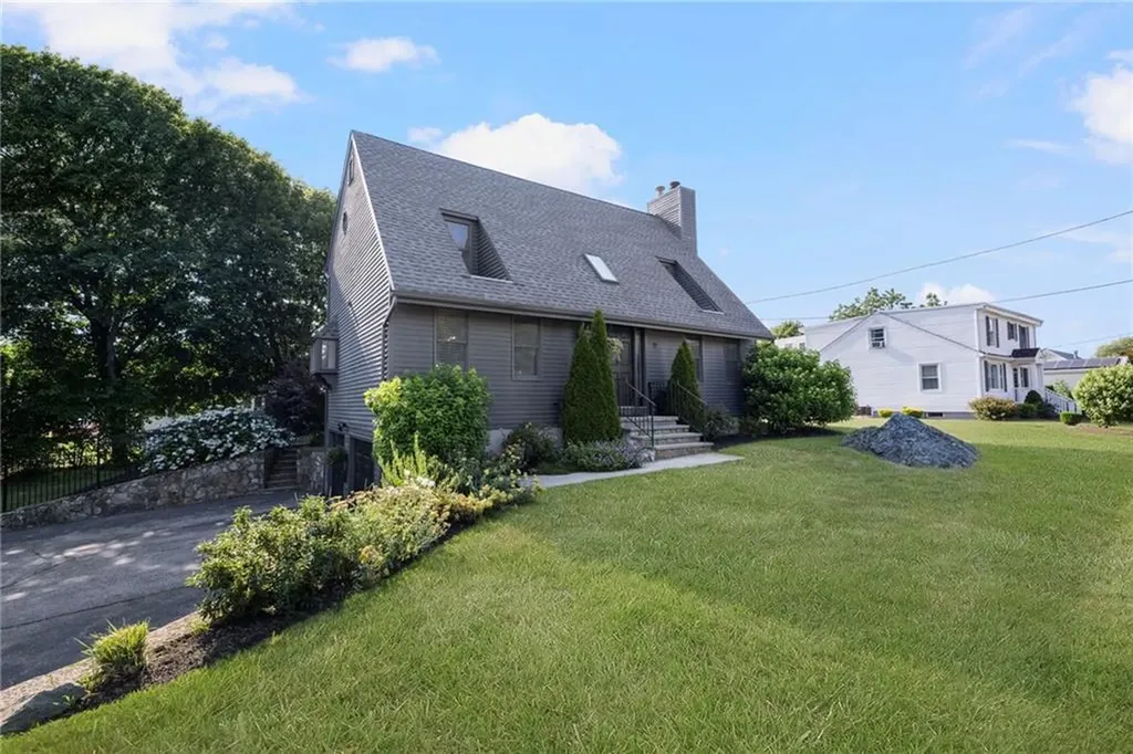 11 Loxley Drive Johnston RI 02919