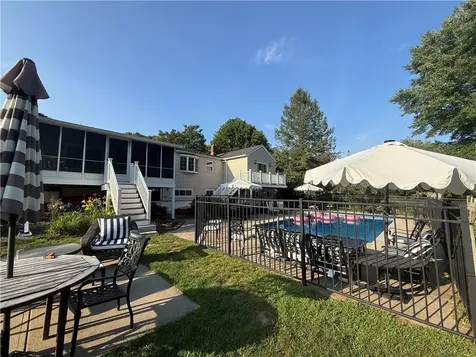 209 Dahlia Drive North Kingstown RI 02852