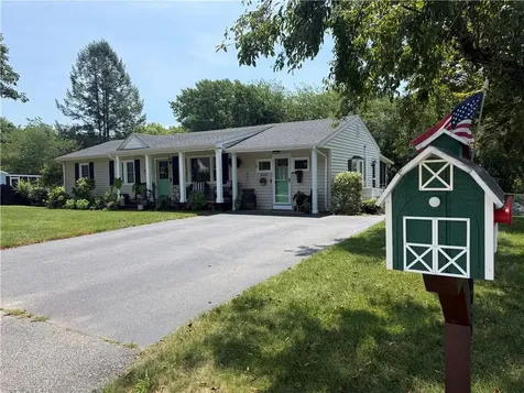 209 Dahlia Drive North Kingstown RI 02852