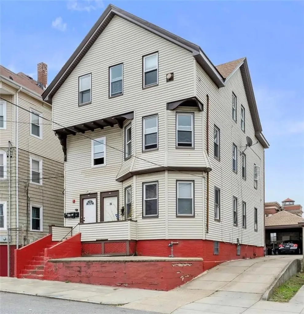 86 Berkley Street Providence RI 02908