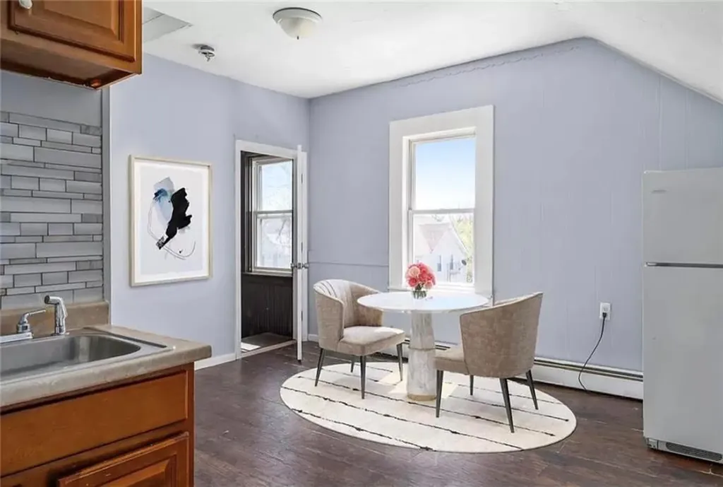 86 Berkley Street Providence RI 02908