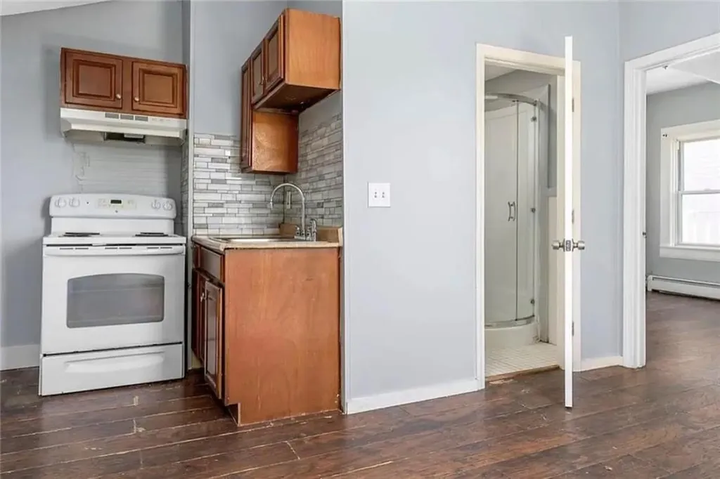 86 Berkley Street Providence RI 02908