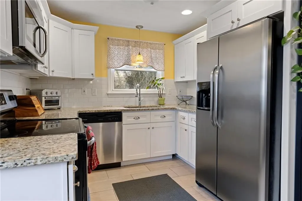 65 Marion Avenue S Cranston RI 02905