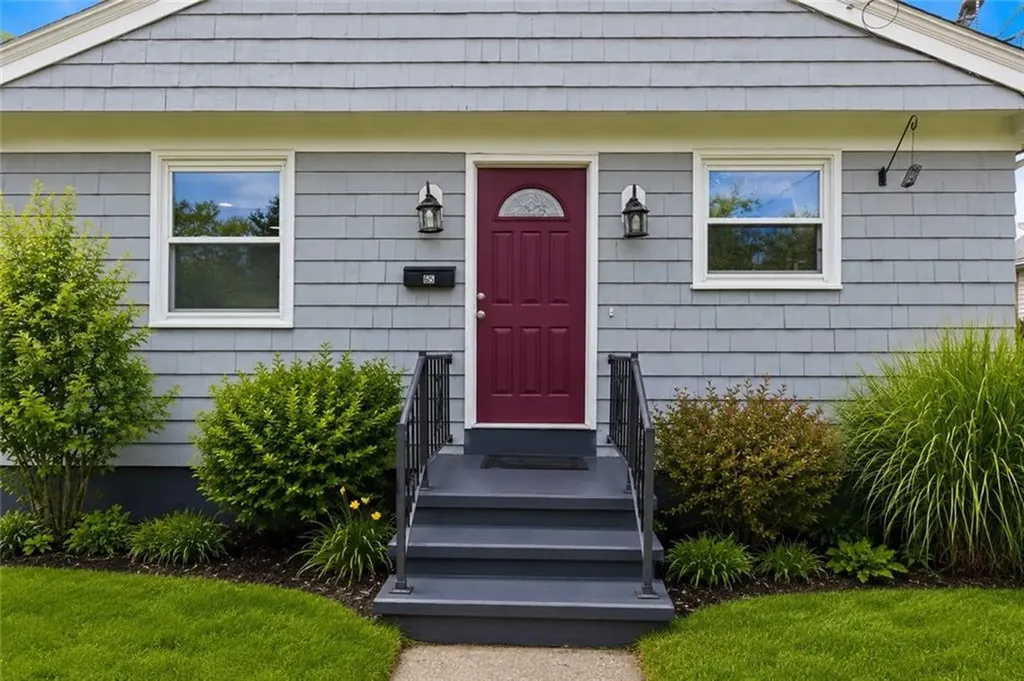 65 Marion Avenue S Cranston RI 02905