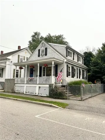 8 Lincoln Avenue Bristol RI 02809