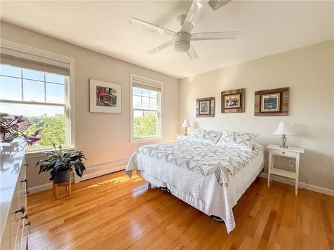 59 Peaceful Way Portsmouth RI 02871