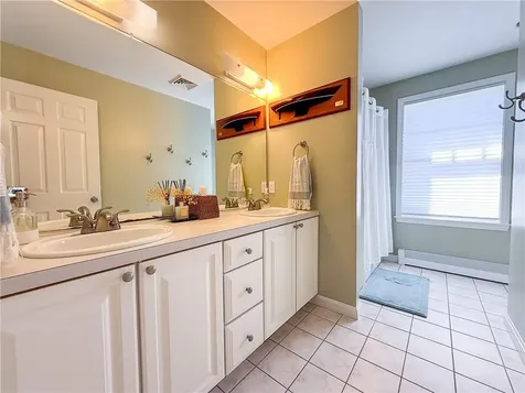 59 Peaceful Way Portsmouth RI 02871