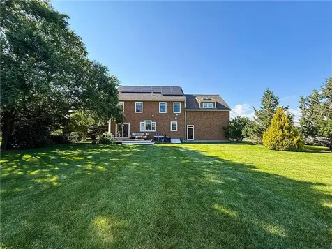 59 Peaceful Way Portsmouth RI 02871