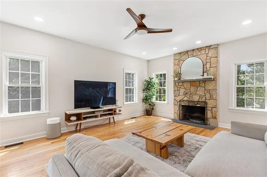 670 Hickory Road North Attleboro MA 02760