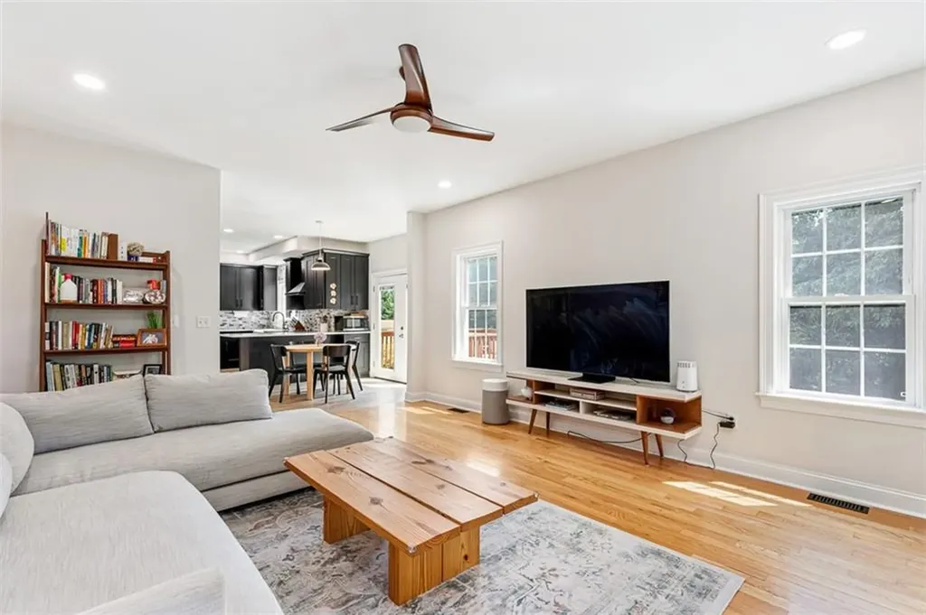 670 Hickory Road North Attleboro MA 02760