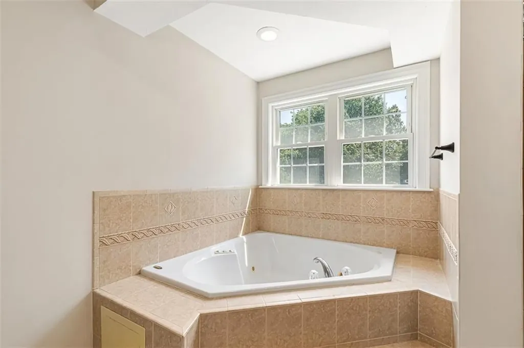 670 Hickory Road North Attleboro MA 02760